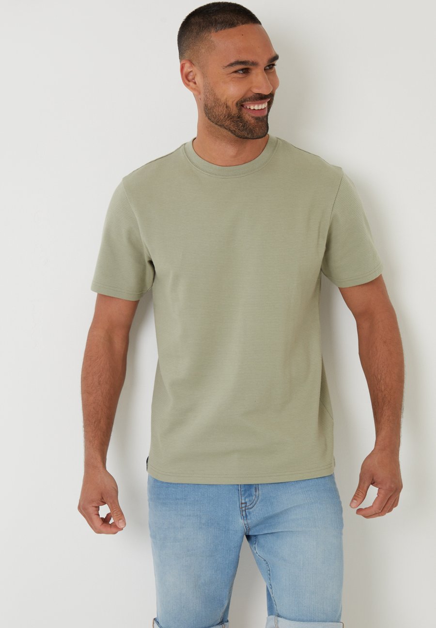 Футболка Threadbare Basic T-shirt, Sage/Green, Зеленый, Футболка Threadbare Basic T-shirt, Sage/Green
Футболка Threadbare Basic T-shirt, Sage/Green, Зеленый, Футболка Threadbare Basic T-shirt, Sage/Green