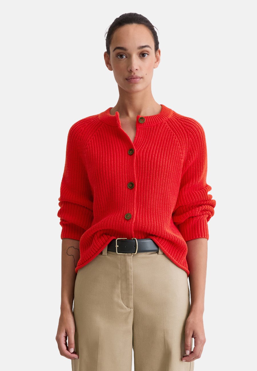 Кардиган Marc O'Polo LONGSLEEVE ROUND NECK, Bright Red/Red
Кардиган Marc O'Polo LONGSLEEVE ROUND NECK, Bright Red/Red