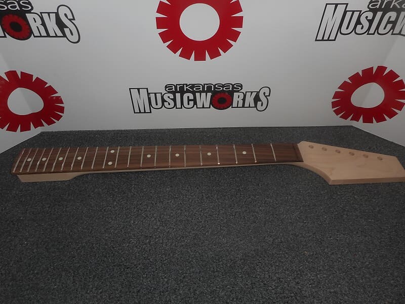 Кленовый гриф Half Paddle Head, 22 лада, палисандровая накладка, #PHR-1 Allparts
Кленовый гриф Half Paddle Head, 22 лада, палисандровая накладка, #PHR-1 Allparts