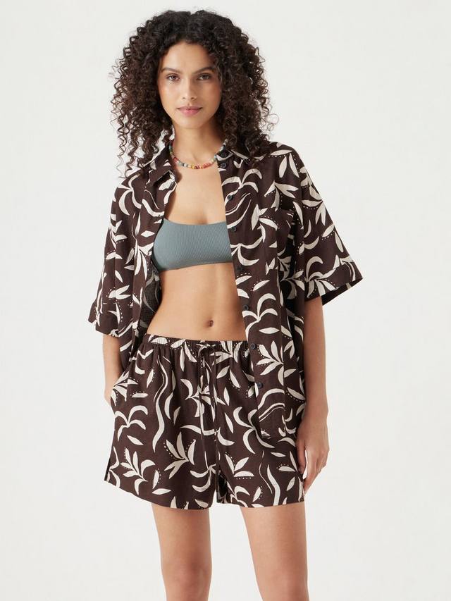 Рубашка из льняной смеси с принтом HUSH
Рубашка из льняной смеси с принтом HUSH