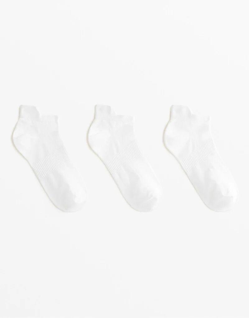3 Пары носков-кроссовок Oysho из полиамидной смеси с петлей на пятке белого цвета
3 Пары носков-кроссовок Oysho из полиамидной смеси с петлей на пятке белого цвета