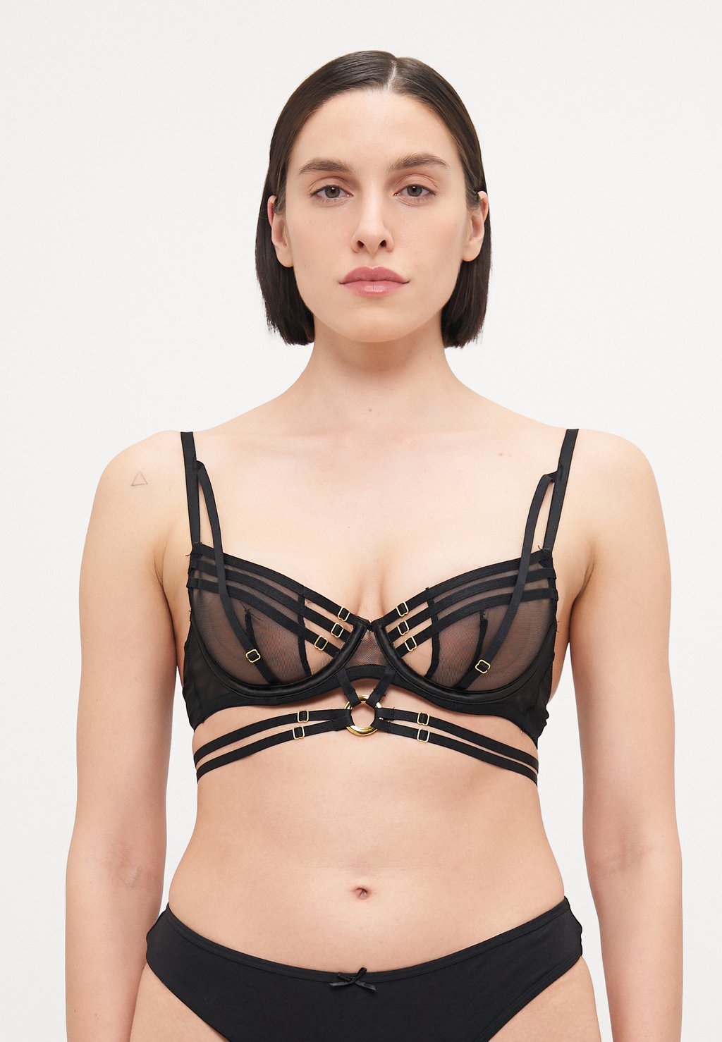 Бюстгальтер балконет CAPTURING NON PAD BALCONY Ann Summers, черный
Бюстгальтер балконет CAPTURING NON PAD BALCONY Ann Summers, черный