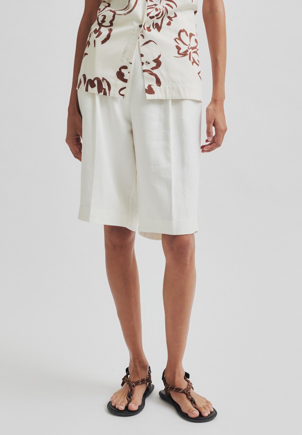 Шорты LINO Second Female, белый
Шорты LINO Second Female, белый