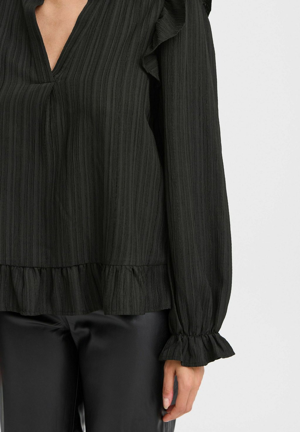 Блуза b.young, черный
Блуза b.young, черный