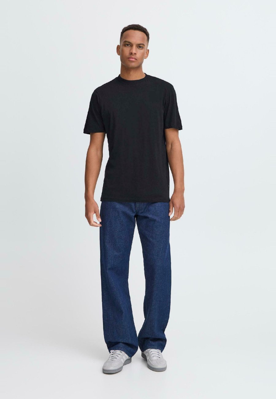 Футболка Blend BHIVO 2 PACK, Black Olive/Evergreen, Черный, Футболка Blend BHIVO 2 PACK, Black Olive/Evergreen
Футболка Blend BHIVO 2 PACK, Black Olive/Evergreen, Черный, Футболка Blend BHIVO 2 PACK, Black Olive/Evergreen