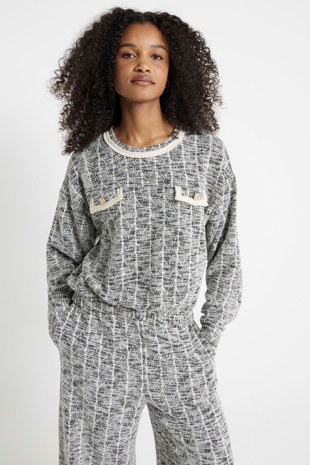 Толстовка из букле River Island, черный
Толстовка из букле River Island, черный