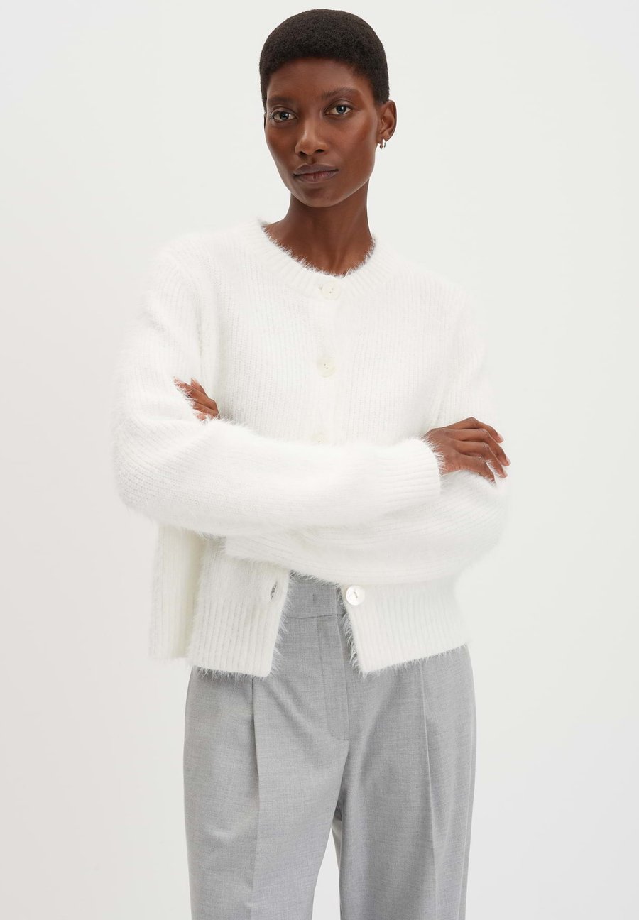 Кардиган someday. RIBBED SLIM FIT, Milk/White
Кардиган someday. RIBBED SLIM FIT, Milk/White