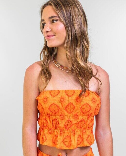 Короткий женский топ без бретелек The-Are, оранжевый
Короткий женский топ без бретелек The-Are, оранжевый