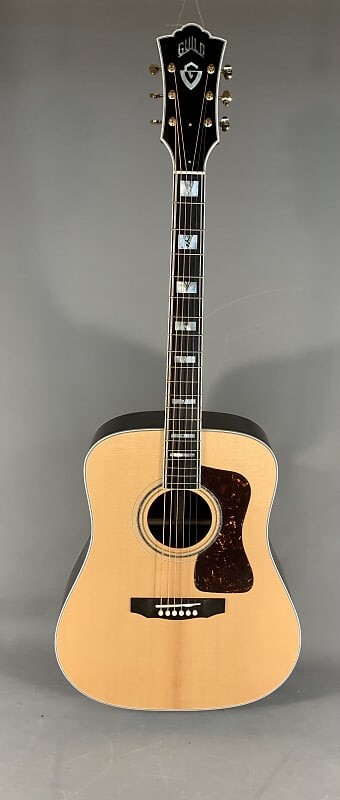 Акустическая гитара Guild D-55 Natural
Акустическая гитара Guild D-55 Natural
