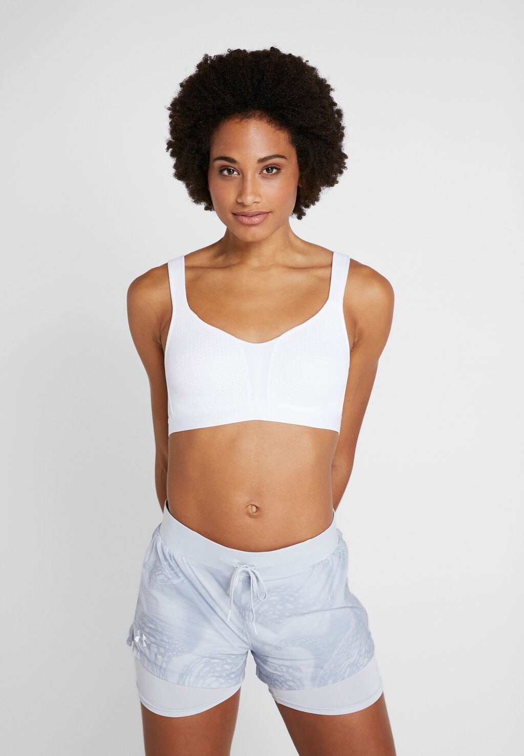 Спортивный бюстгальтер с высокой поддержкой Triumph, белый
Спортивный бюстгальтер с высокой поддержкой Triumph, белый