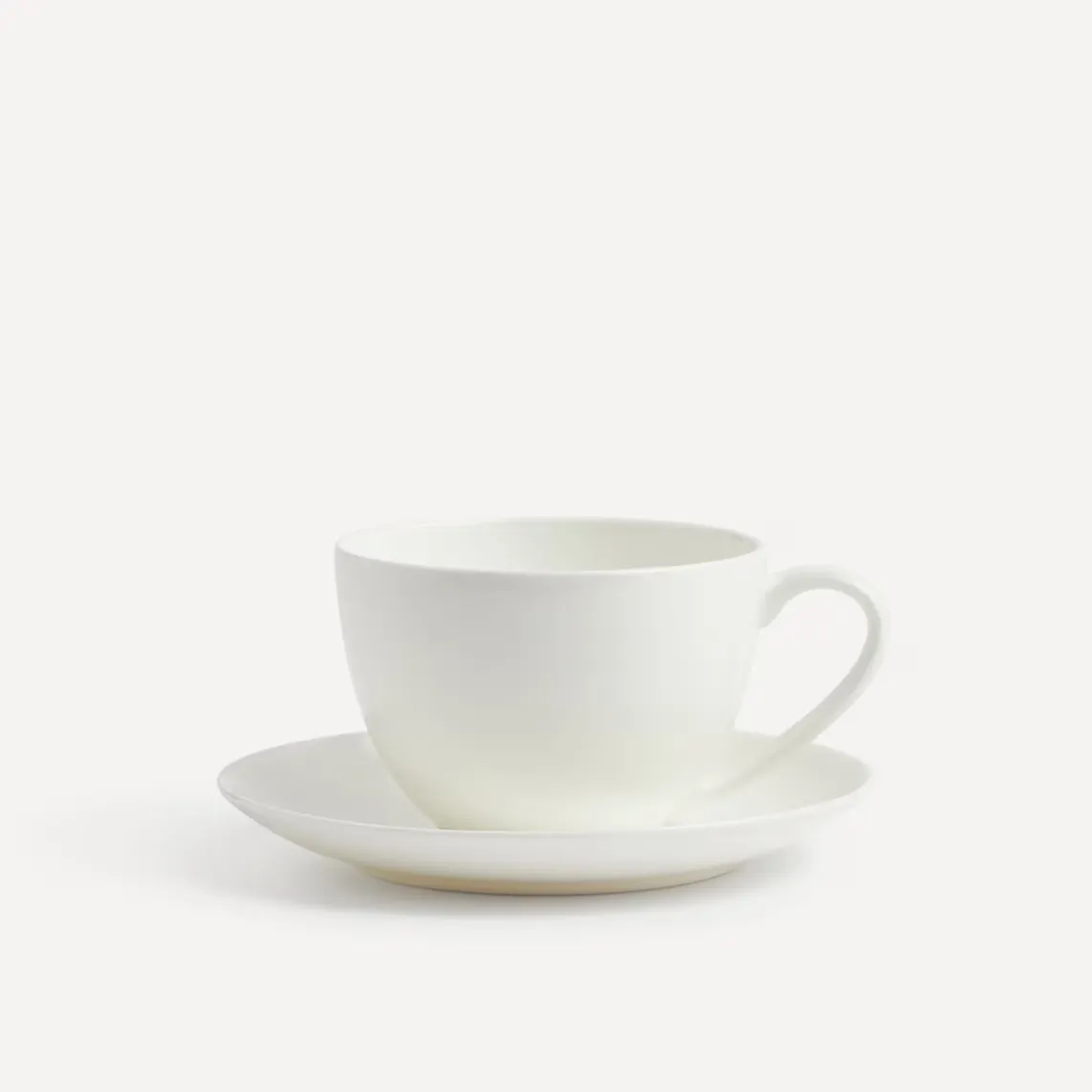 Чашка для завтрака с круглым блюдцем Bone China Essential El Corte Inglés, белый
Чашка для завтрака с круглым блюдцем Bone China Essential El Corte Inglés, белый