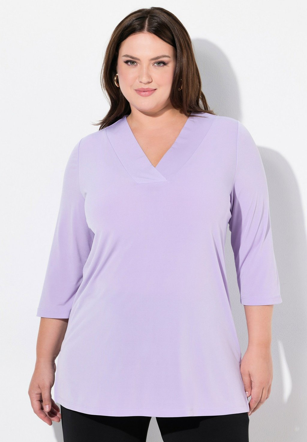 Топ с длинными рукавами V-AUSSCHNITT 3/4 ÄRME Ulla Popken, синий
Топ с длинными рукавами V-AUSSCHNITT 3/4 ÄRME Ulla Popken, синий