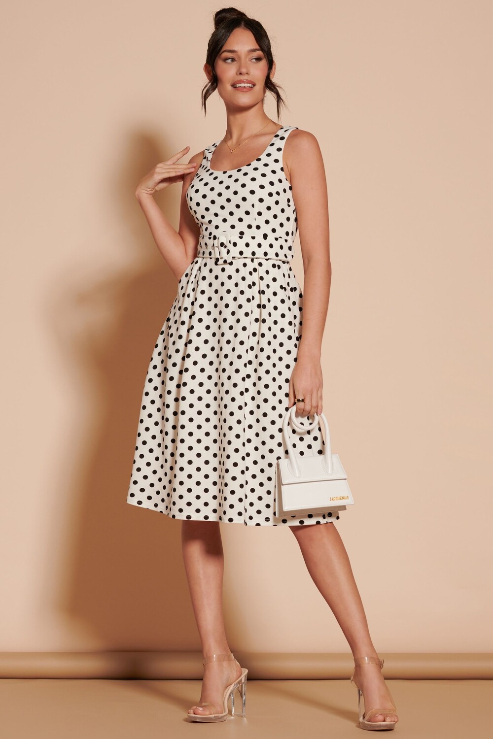 Платье распашонка с поясом в стиле 1950 х годов Jolie Moi, бежевый
Платье распашонка с поясом в стиле 1950 х годов Jolie Moi, бежевый