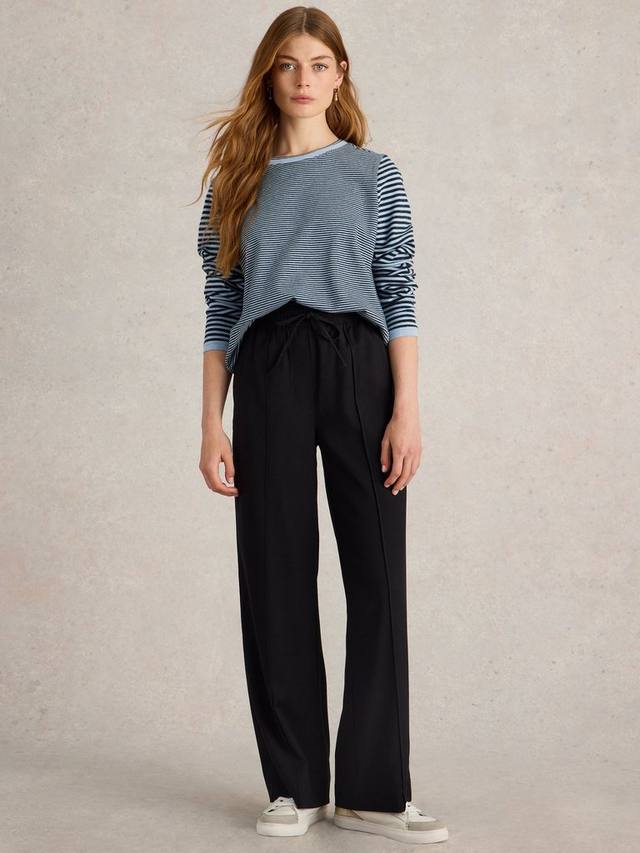 Насыщенный топ из органического хлопка в полоску от clara White Stuff, цвет Blue/Navy
Насыщенный топ из органического хлопка в полоску от clara White Stuff, цвет Blue/Navy
