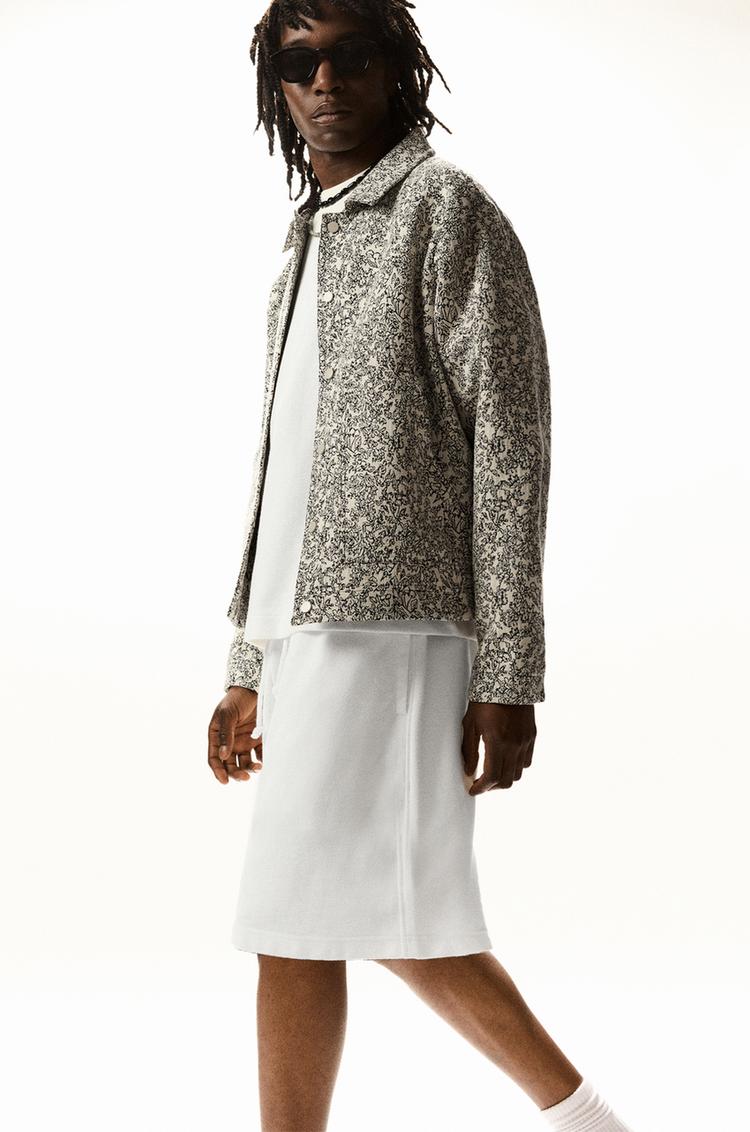 Шорты-Бермуды с диагональной текстурой Pull And Bear, белый
Шорты-Бермуды с диагональной текстурой Pull And Bear, белый