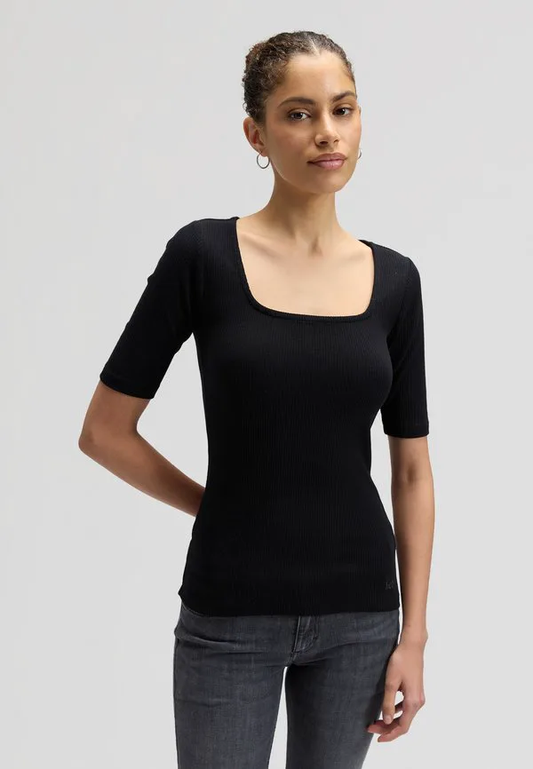 Базовая футболка с квадратным вырезом ss Lee, Black, Черный, Базовая футболка с квадратным вырезом ss Lee, Black
Базовая футболка с квадратным вырезом ss Lee, Black, Черный, Базовая футболка с квадратным вырезом ss Lee, Black