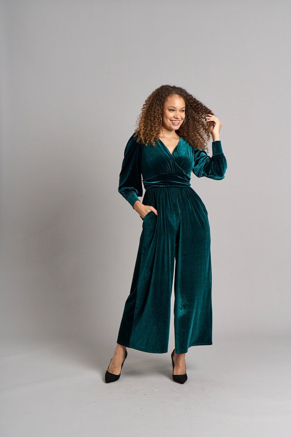 Бархатный комбинезон Ava Chapter London, зеленый
Бархатный комбинезон Ava Chapter London, зеленый