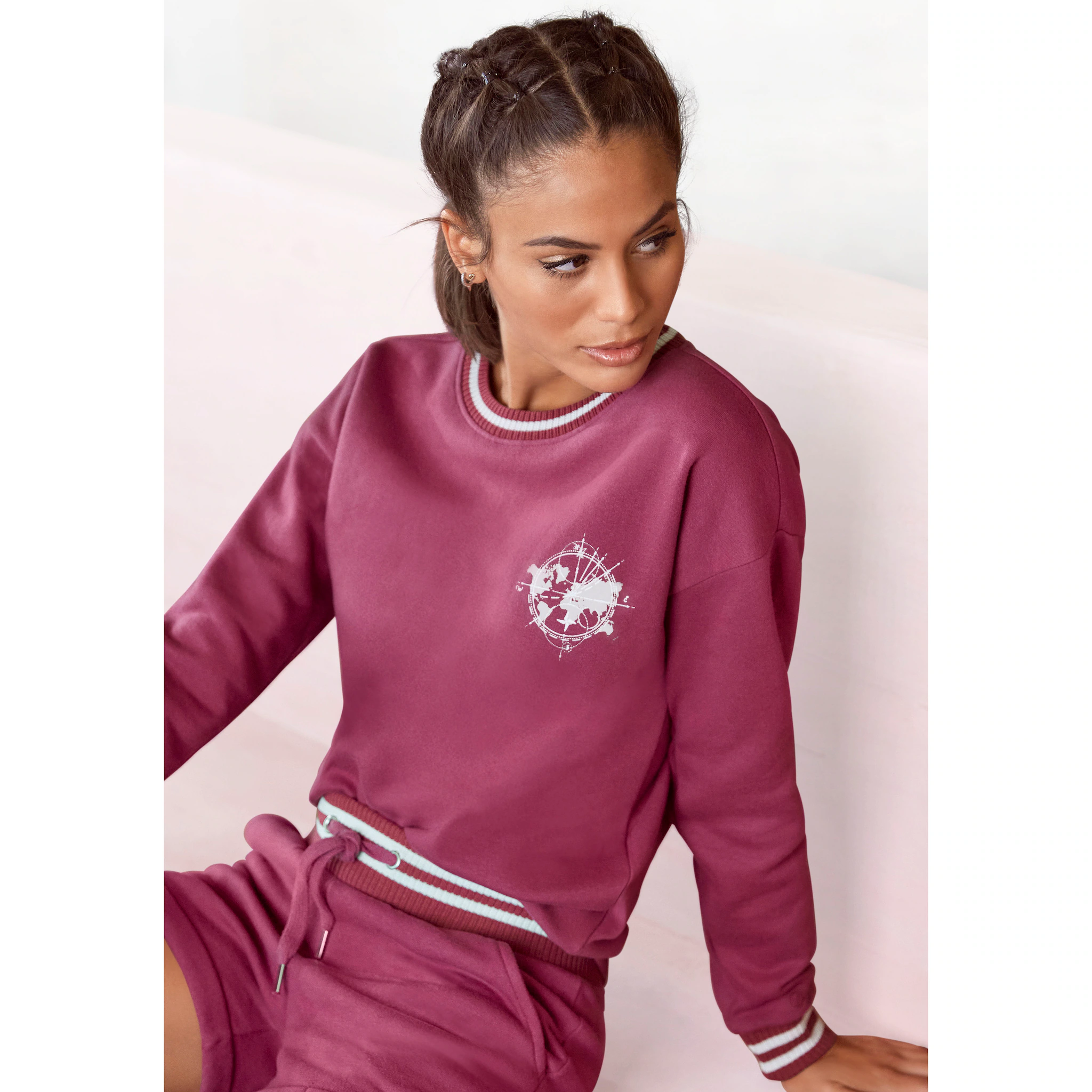 Толстовка Buffalo с контрастными ребристыми манжетами и принтом, костюм для отдыха, малиновый
Толстовка Buffalo с контрастными ребристыми манжетами и принтом, костюм для отдыха, малиновый