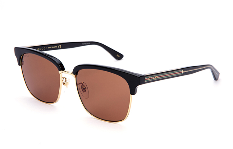 GUCCI Солнцезащитные очки квадратной формы
GUCCI Солнцезащитные очки квадратной формы