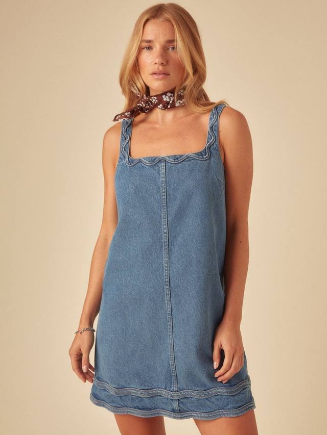 Безрукавное джинсовое мини-платье с отделкой рик-рак Nobody's Child, Blue
Безрукавное джинсовое мини-платье с отделкой рик-рак Nobody's Child, Blue
