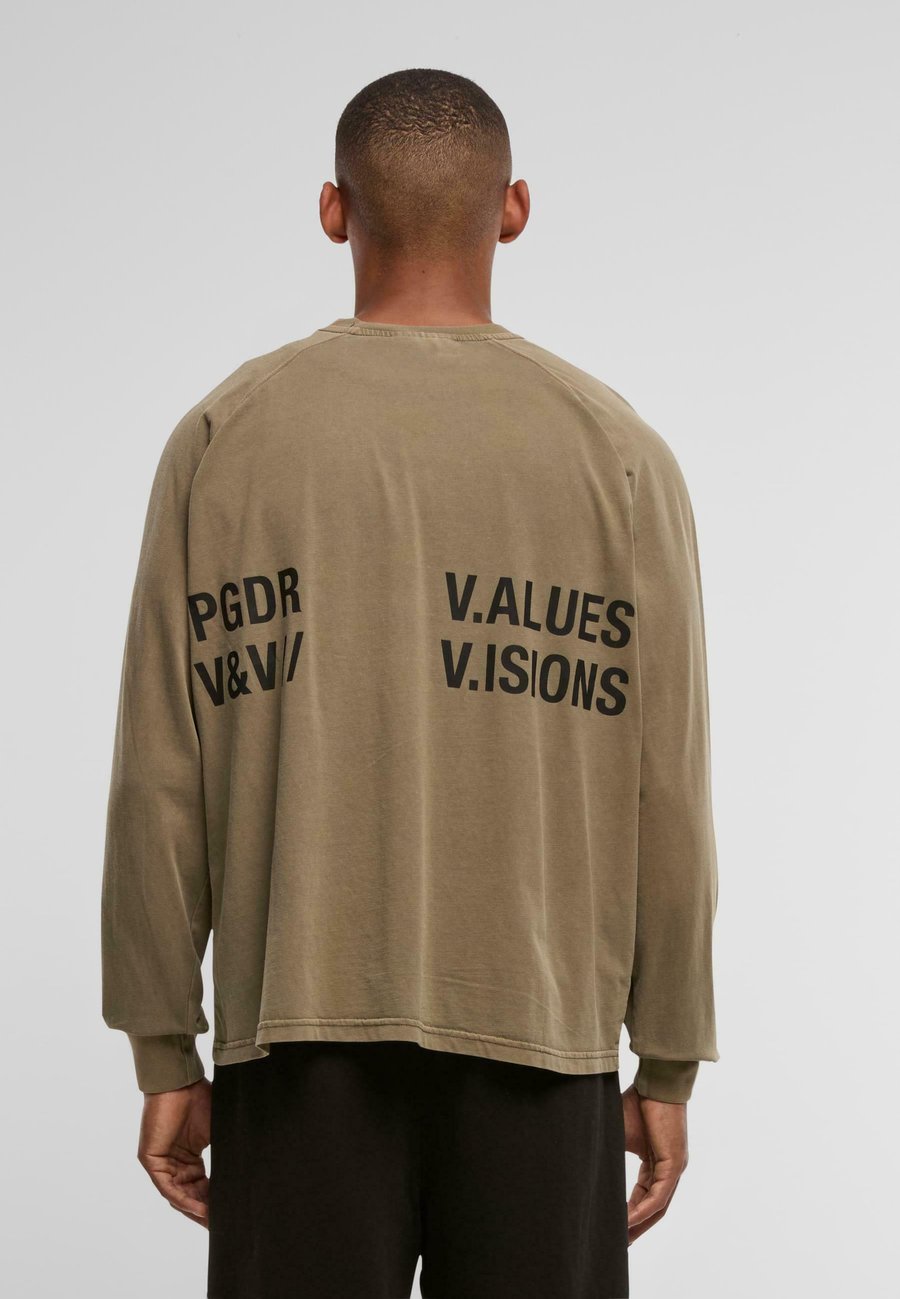 Толстовка Pegador Sweatshirt, Vintage Faded Olive/Olive
Толстовка Pegador Sweatshirt, Vintage Faded Olive/Olive