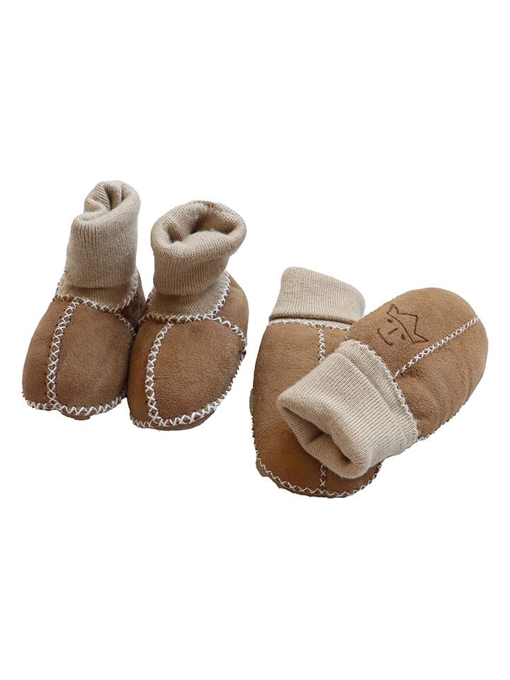 Kaiser Naturfellprodukte Комплект из 2 предметов: варежки и ботинки из овечьей кожи светло-коричневого цвета
Kaiser Naturfellprodukte Комплект из 2 предметов: варежки и ботинки из овечьей кожи светло-коричневого цвета