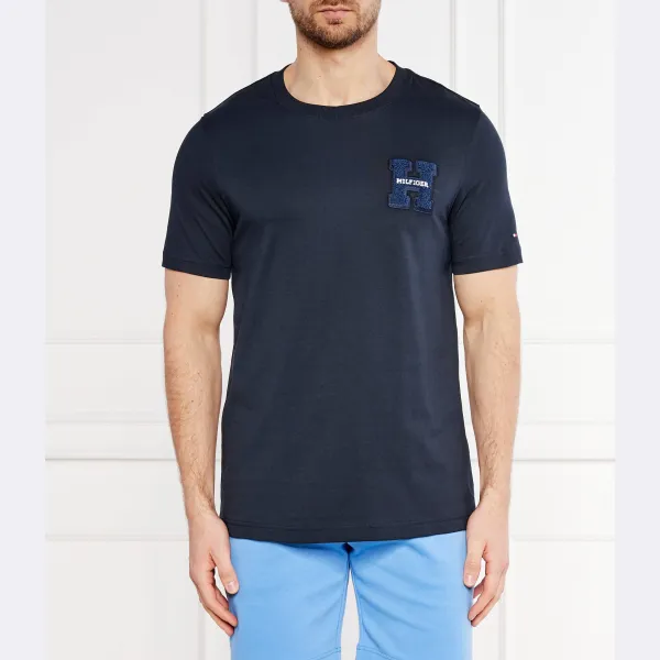 Футболка стандартного кроя с вышивкой букле и вышивкой Tommy Hilfiger, синий
Футболка стандартного кроя с вышивкой букле и вышивкой Tommy Hilfiger, синий