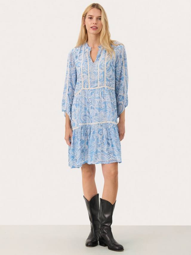 Многоярусное платье nibi с пейсли Part Two, цвет Silver Lake
Многоярусное платье nibi с пейсли Part Two, цвет Silver Lake