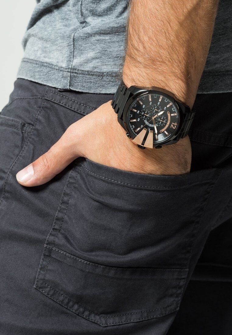 Хронограф MEGA CHIEF Diesel, черный
Хронограф MEGA CHIEF Diesel, черный