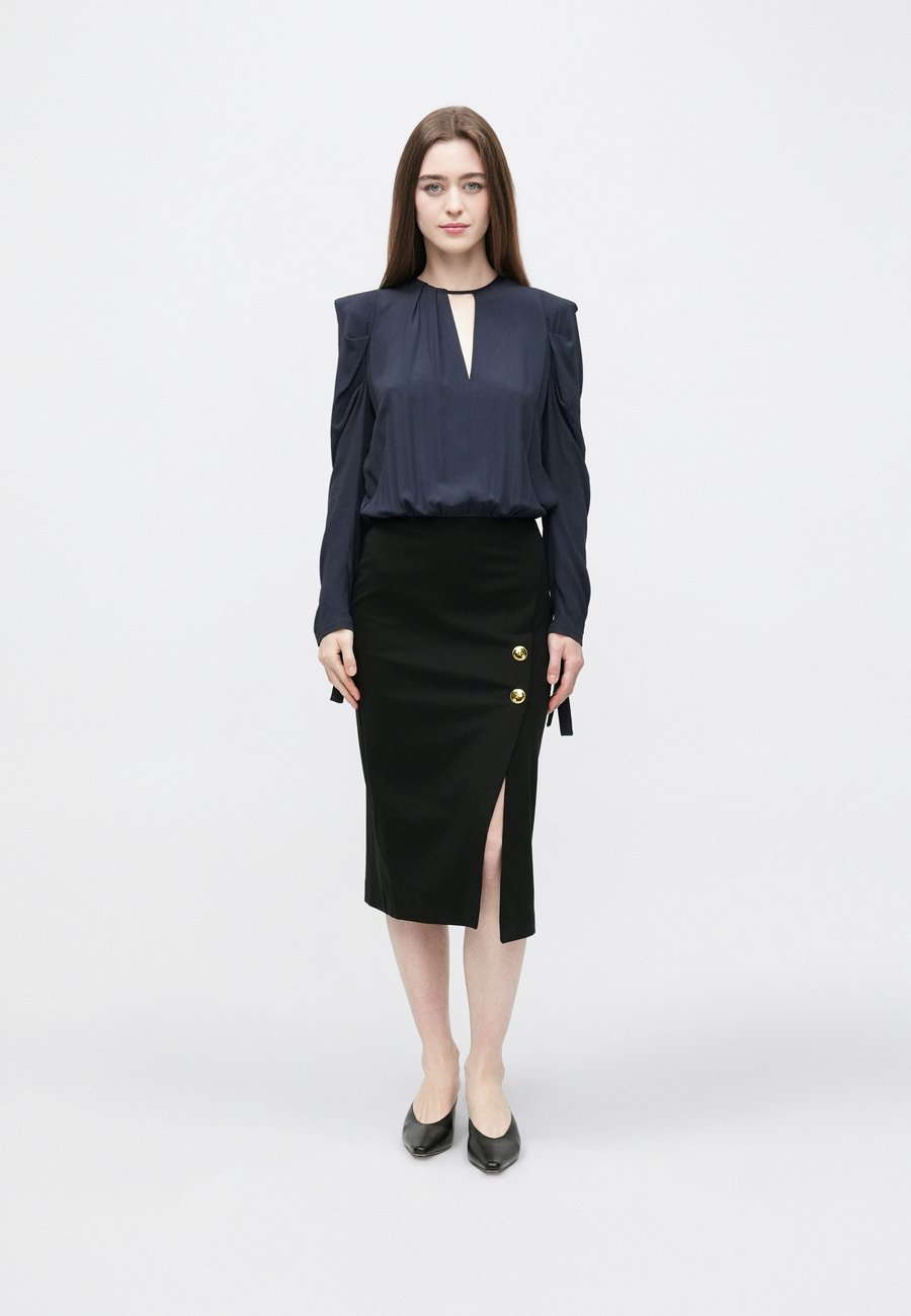 Платье Pinko OMELETTE, Black/Dark Blue/Black
Платье Pinko OMELETTE, Black/Dark Blue/Black