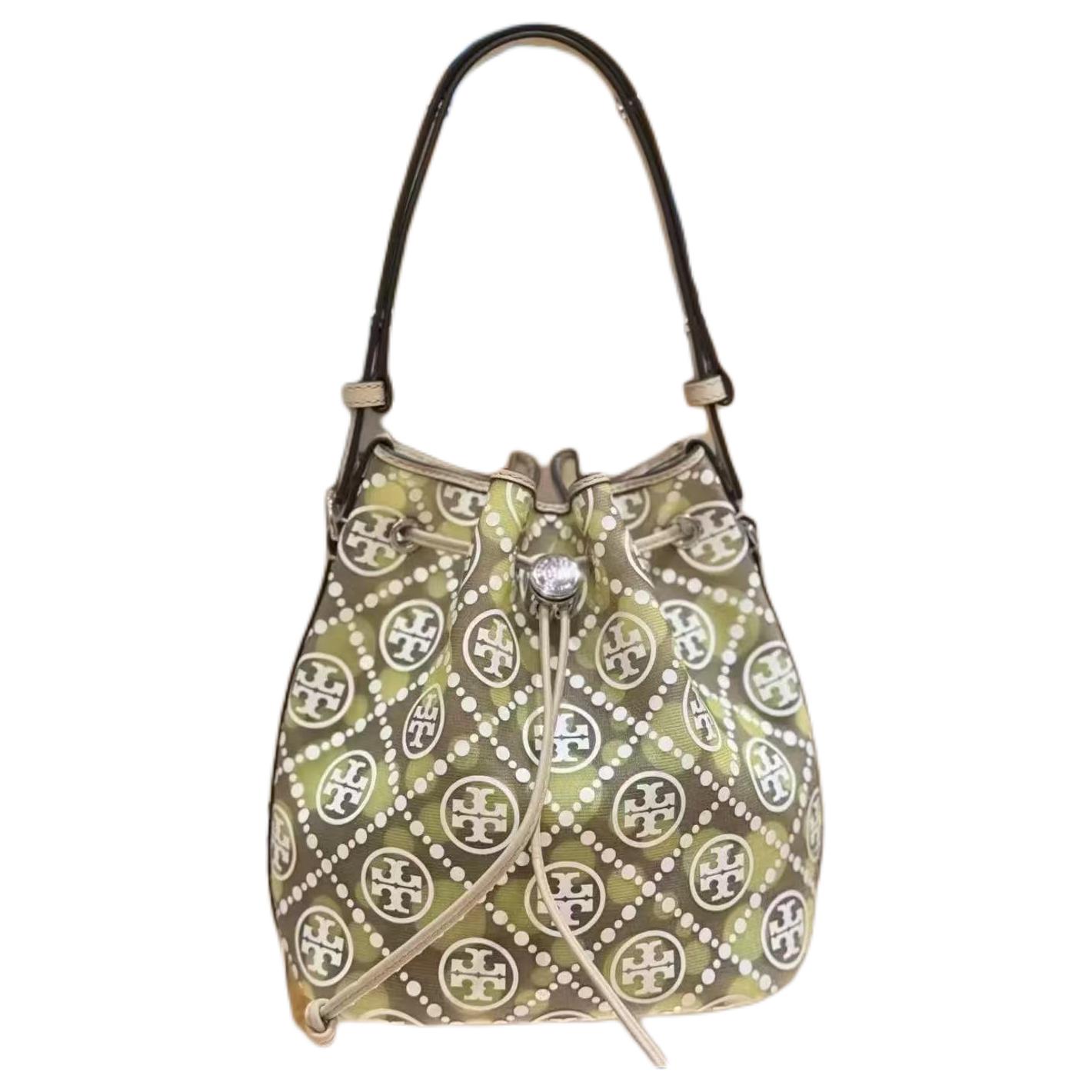 TORY BURCH Монограмма Полиамидная Панама Сумка через плечо Женская Хаки и Мед
TORY BURCH Монограмма Полиамидная Панама Сумка через плечо Женская Хаки и Мед