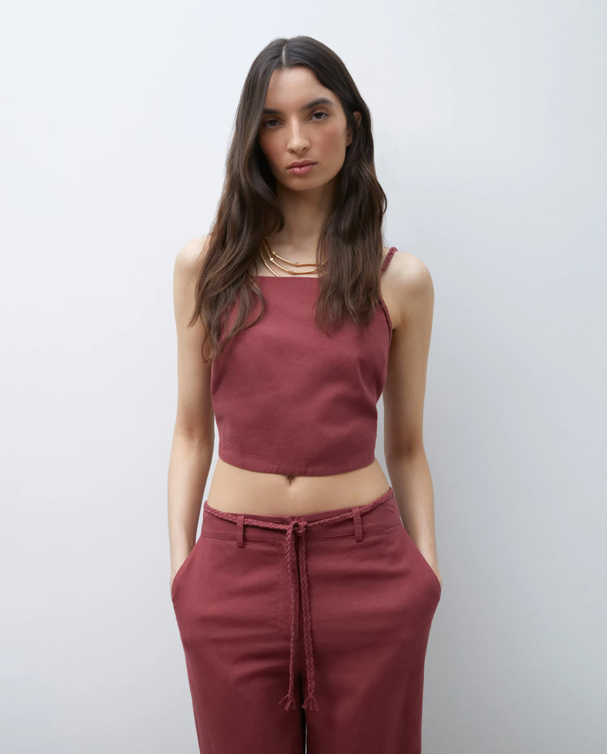 Женский топ без рукавов с плетением Tintoretto, фуксия
Женский топ без рукавов с плетением Tintoretto, фуксия