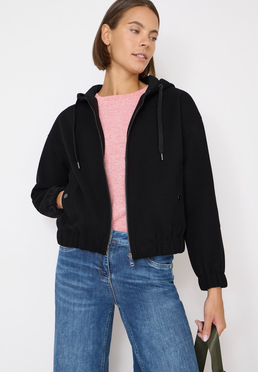 Худи Cecil HOODIE BLOUSON IN OPTIK, Schwarz/Black, Черный, Худи Cecil HOODIE BLOUSON IN OPTIK, Schwarz/Black
Худи Cecil HOODIE BLOUSON IN OPTIK, Schwarz/Black, Черный, Худи Cecil HOODIE BLOUSON IN OPTIK, Schwarz/Black