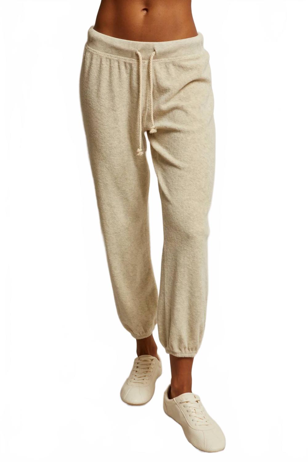 Брюки-джоггеры Gogo Terry цвета «овсянка» PERFECTWHITETEE, Oat
Брюки-джоггеры Gogo Terry цвета «овсянка» PERFECTWHITETEE, Oat