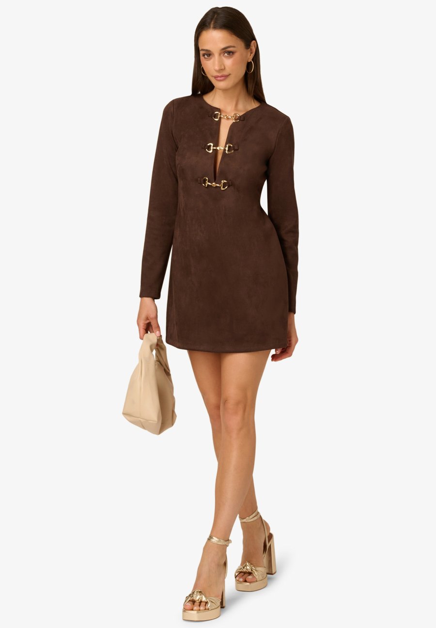 Платье Adrianna Papell Day dress, Dark Brown
Платье Adrianna Papell Day dress, Dark Brown