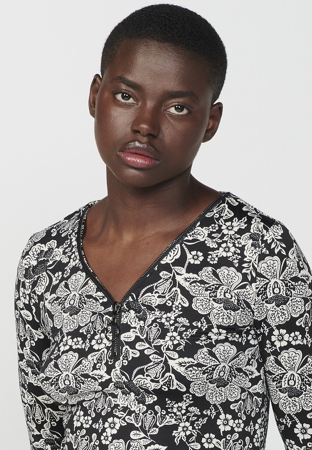 Топ с длинными рукавами Koroshi, белый
Топ с длинными рукавами Koroshi, белый