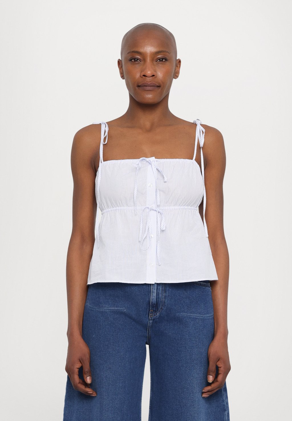 Топ DAISY DESIGNERS REMIX, синий
Топ DAISY DESIGNERS REMIX, синий