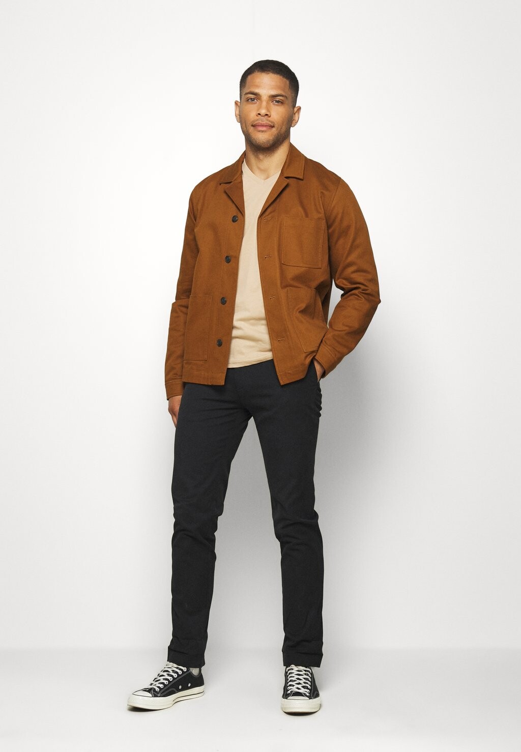 Базовая футболка НАБОР 3 Pier One, хаки/коричневый/темно-синий
Базовая футболка НАБОР 3 Pier One, хаки/коричневый/темно-синий