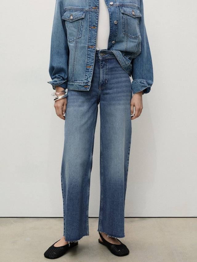 Джинсы-кюлоты catherin с высокой посадкой Mango, синий
Джинсы-кюлоты catherin с высокой посадкой Mango, синий