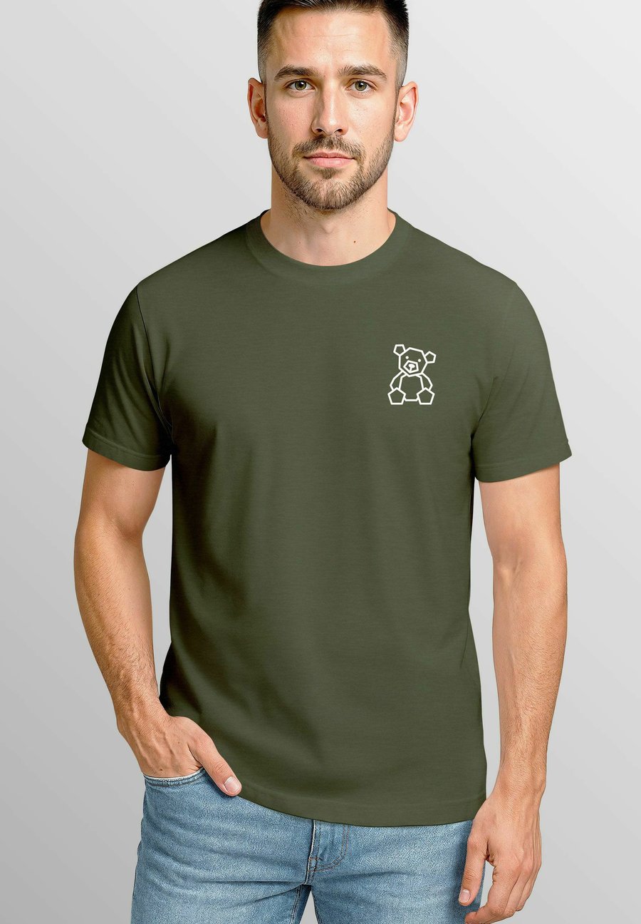 Футболка Neverless MIT LOGO TEDDY BÄR POLYGON STYLE FASHION, Army/Green, Серый, Футболка Neverless MIT LOGO TEDDY BÄR POLYGON STYLE FASHION, Army/Green
Футболка Neverless MIT LOGO TEDDY BÄR POLYGON STYLE FASHION, Army/Green, Серый, Футболка Neverless MIT LOGO TEDDY BÄR POLYGON STYLE FASHION, Army/Green