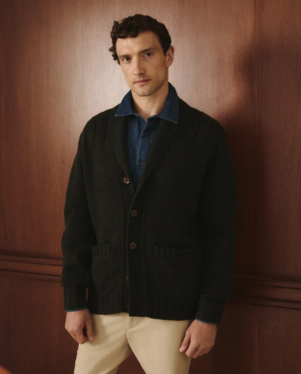 Мужской кардиган Шетланд Lloyd's, светло-зеленый
Мужской кардиган Шетланд Lloyd's, светло-зеленый