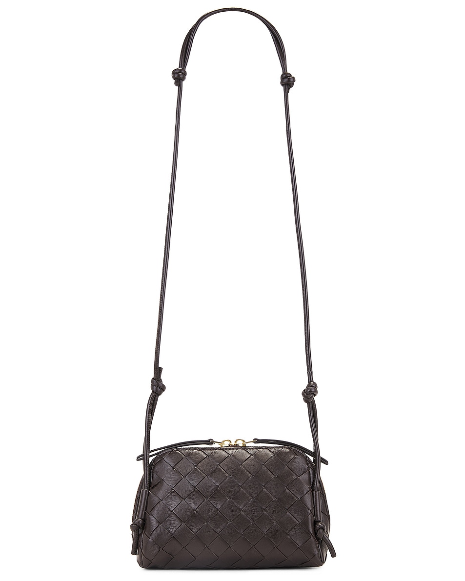 Сумка Concert Pouch Bottega Veneta, Fondant & Gold
Сумка Concert Pouch Bottega Veneta, Fondant & Gold