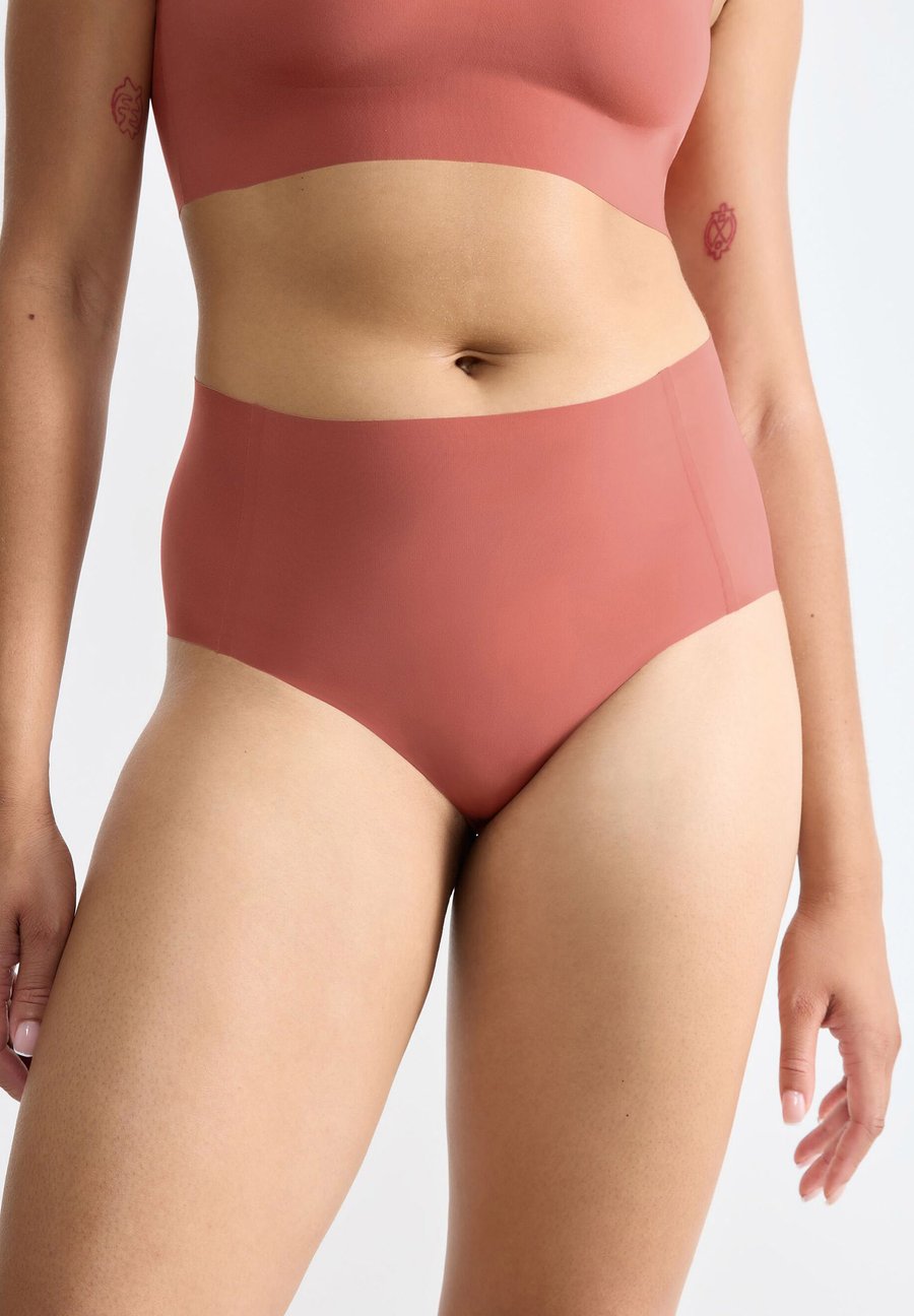 Брифы Sloggi 3-PACK FEEL HIGHWAIST, Candid Orange/Orange
Брифы Sloggi 3-PACK FEEL HIGHWAIST, Candid Orange/Orange