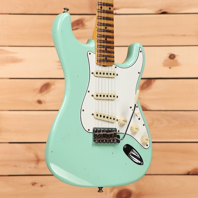 Электрогитара Fender Custom Shop Postmodern Stratocaster Journeyman Relic - Aged Surf Green - XN16720 - PLEK'd
Электрогитара Fender Custom Shop Postmodern Stratocaster Journeyman Relic - Aged Surf Green - XN16720 - PLEK'd