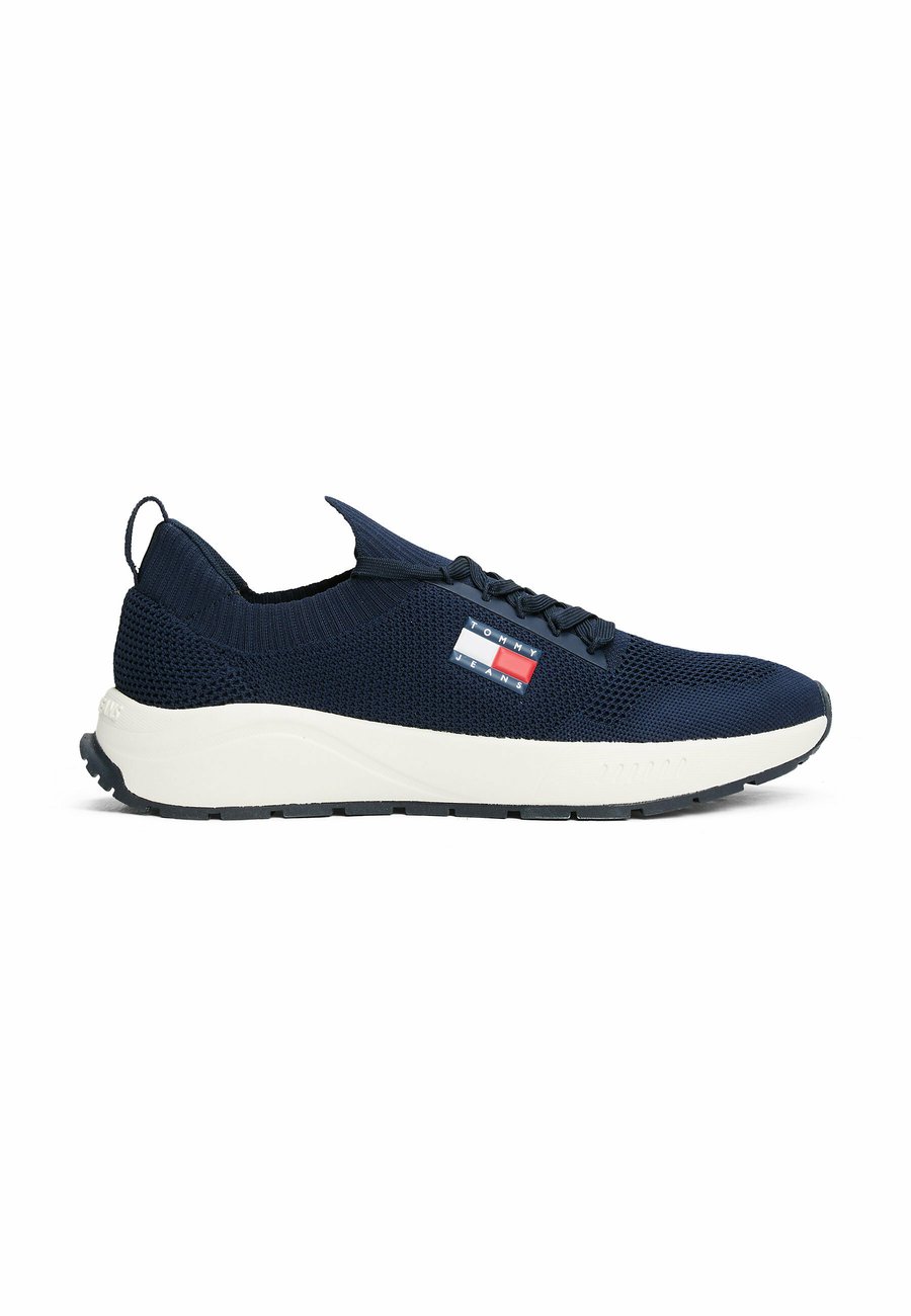 Кроссовки Tommy Jeans TJM RUNNER , Dark Night Navy/Dark Blue
Кроссовки Tommy Jeans TJM RUNNER , Dark Night Navy/Dark Blue
