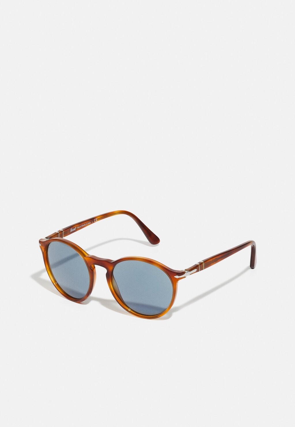 Солнцезащитные очки Persol
Солнцезащитные очки Persol