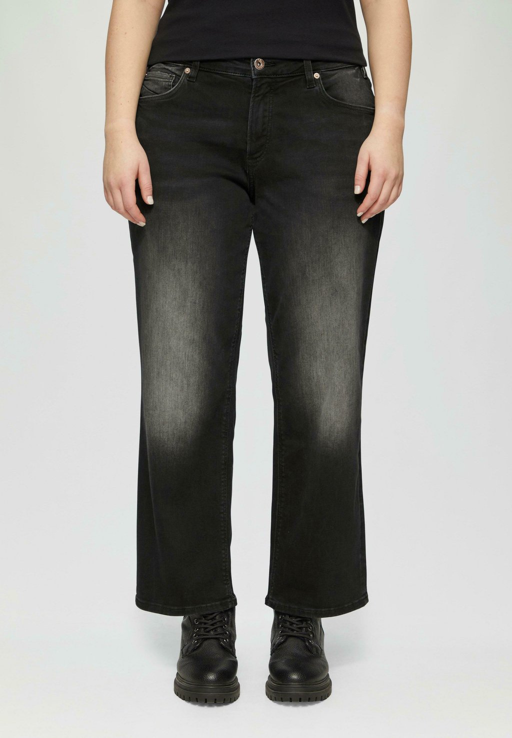 Расклешенные джинсы QS, цвет Dunkelgrau
Расклешенные джинсы QS, цвет Dunkelgrau