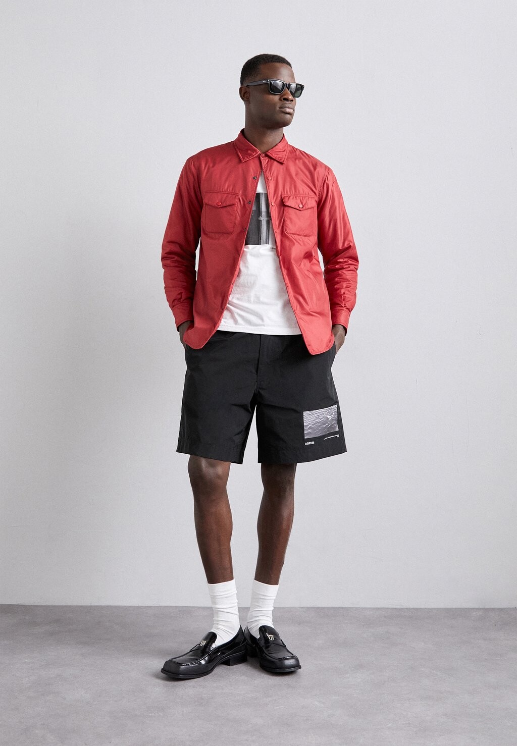 Шорты EXCLUSIVE CINEMA CLUB ASPESI, цвет black 
Шорты EXCLUSIVE CINEMA CLUB ASPESI, цвет black