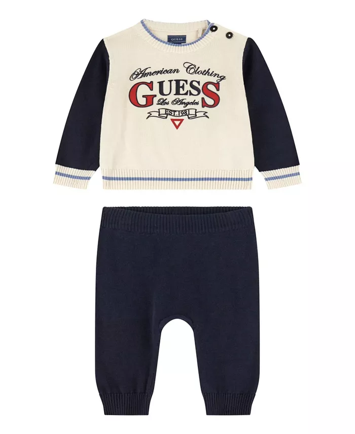 Комплект из двух предметов: свитер и спортивные штаны для мальчиков GUESS, коричневый/бежевый
Комплект из двух предметов: свитер и спортивные штаны для мальчиков GUESS, коричневый/бежевый