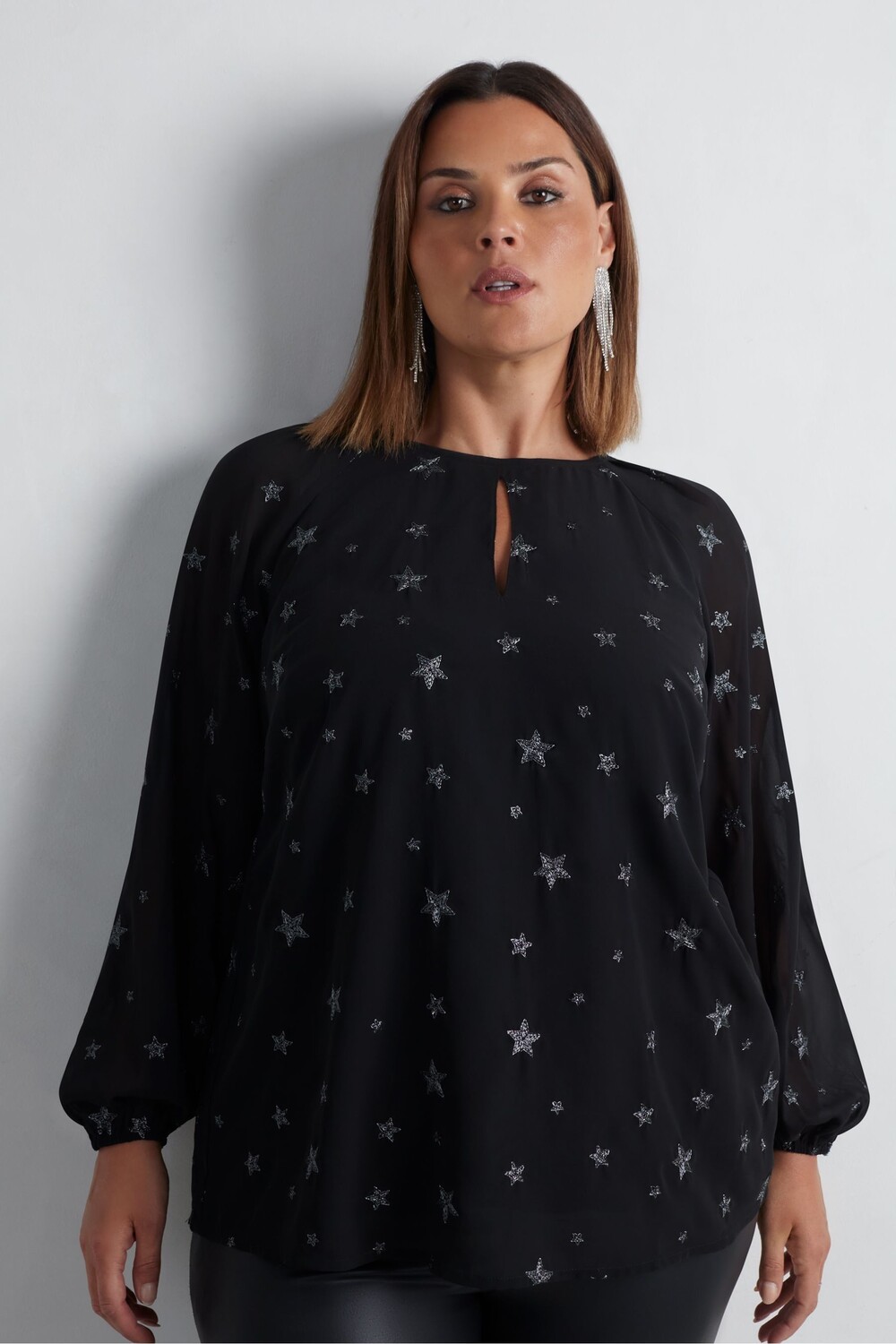 Топ с вышитой звездой Live Unlimited, черный
Топ с вышитой звездой Live Unlimited, черный